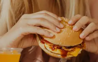 Αδηφαγική Διαταραχή (Binge Eating Disorder): Τι Είναι & Πώς Αντιμετωπίζεται;