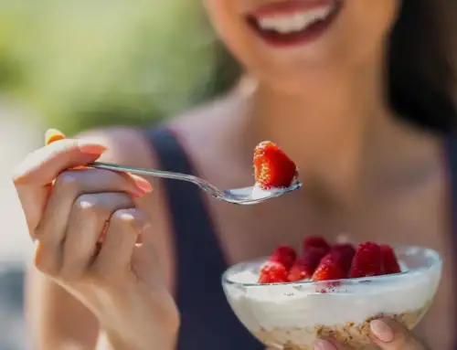 Mindful Eating: Τι σημαίνει να τρως με επίγνωση
